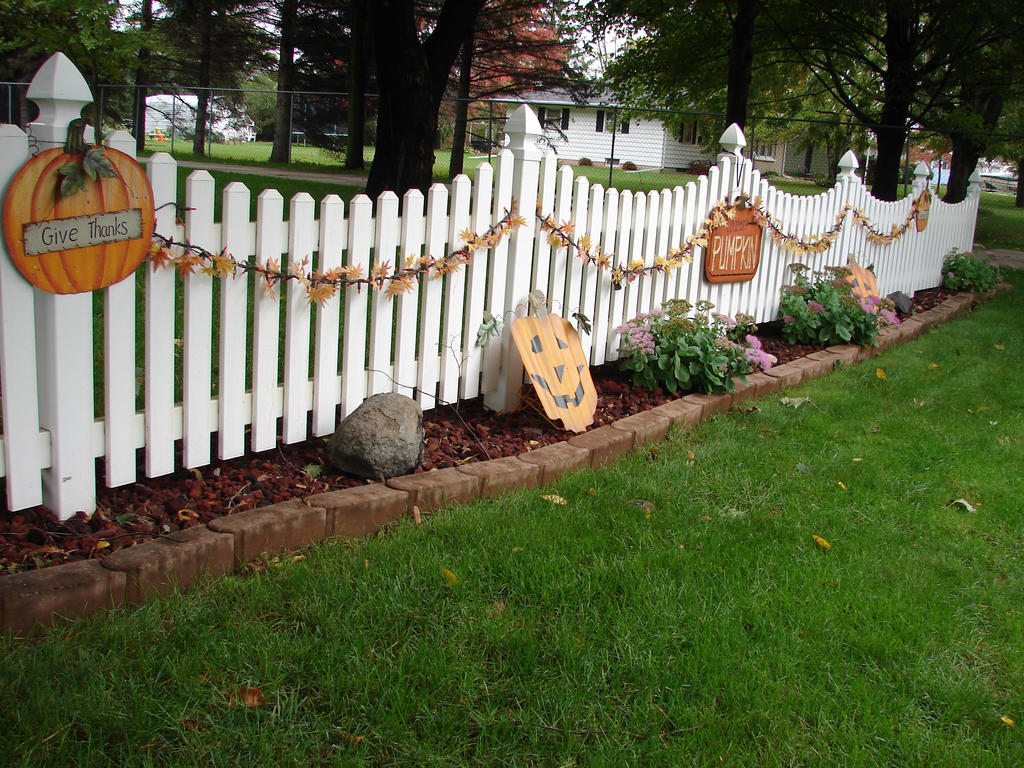 White Picket Pumpkin Fence 2