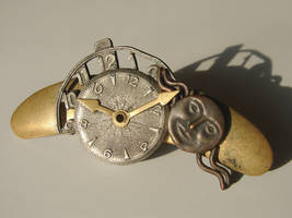 Metal Timepiece Hair Accessory