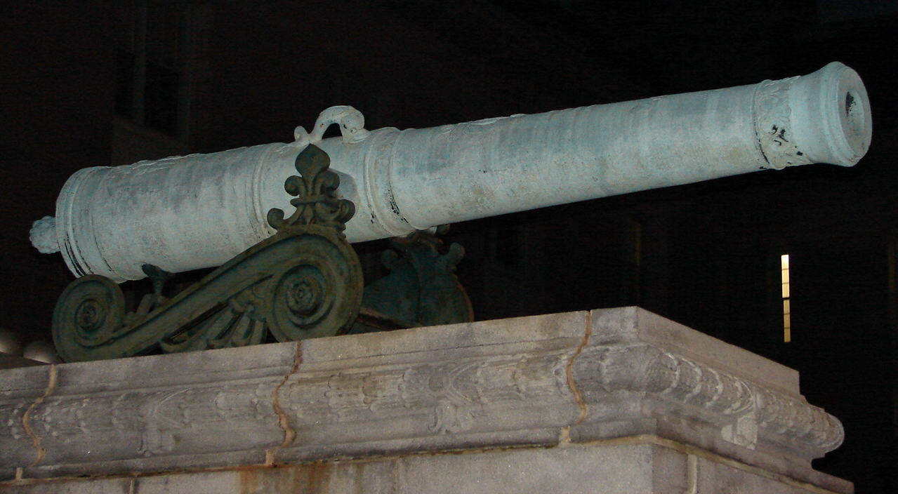 USNA Bancroft Hall Canon