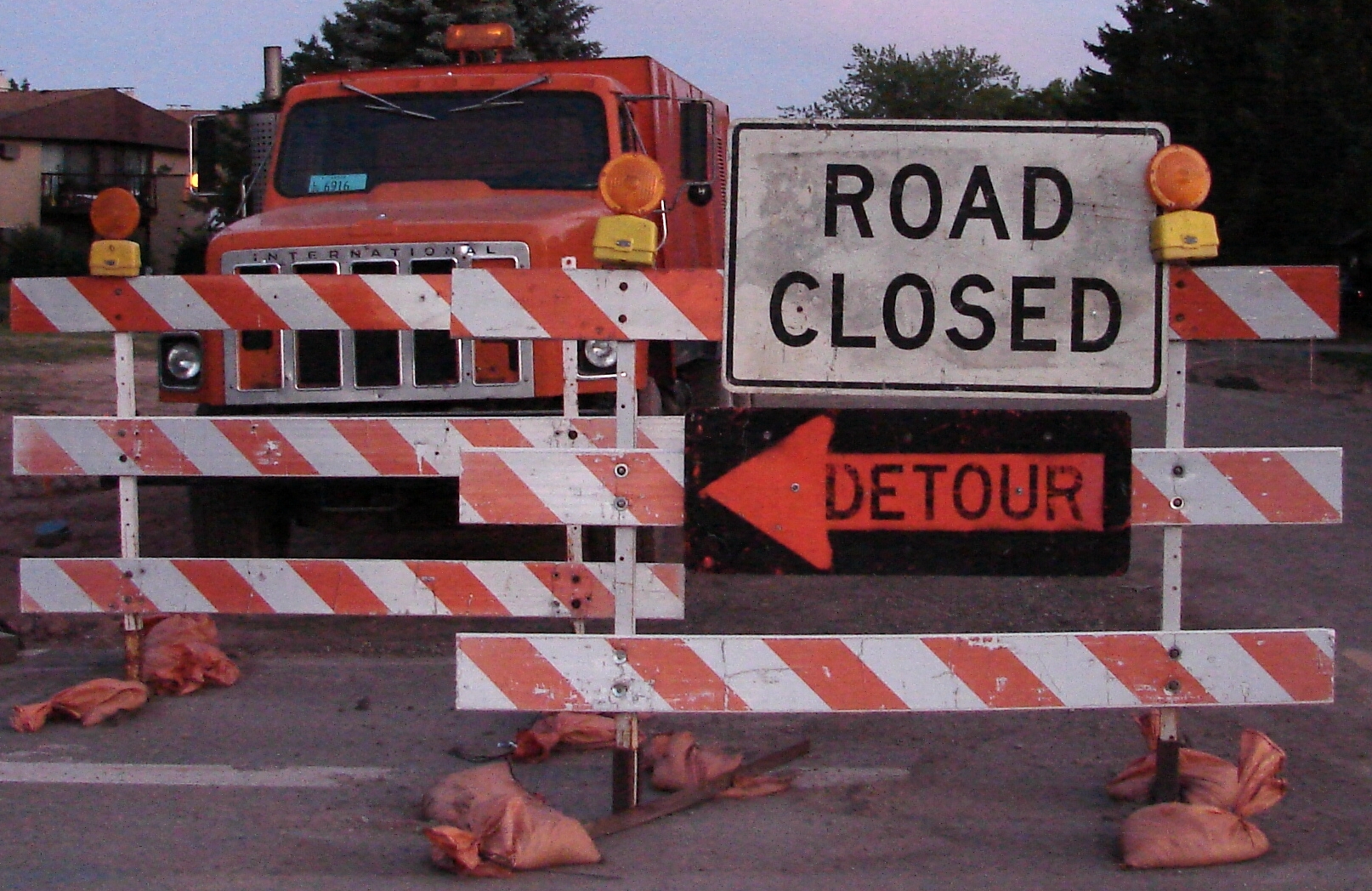 Road Closed Detour Signs 3