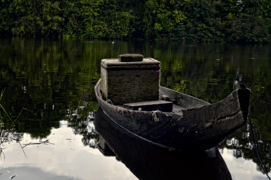 Buluhcina canoe
