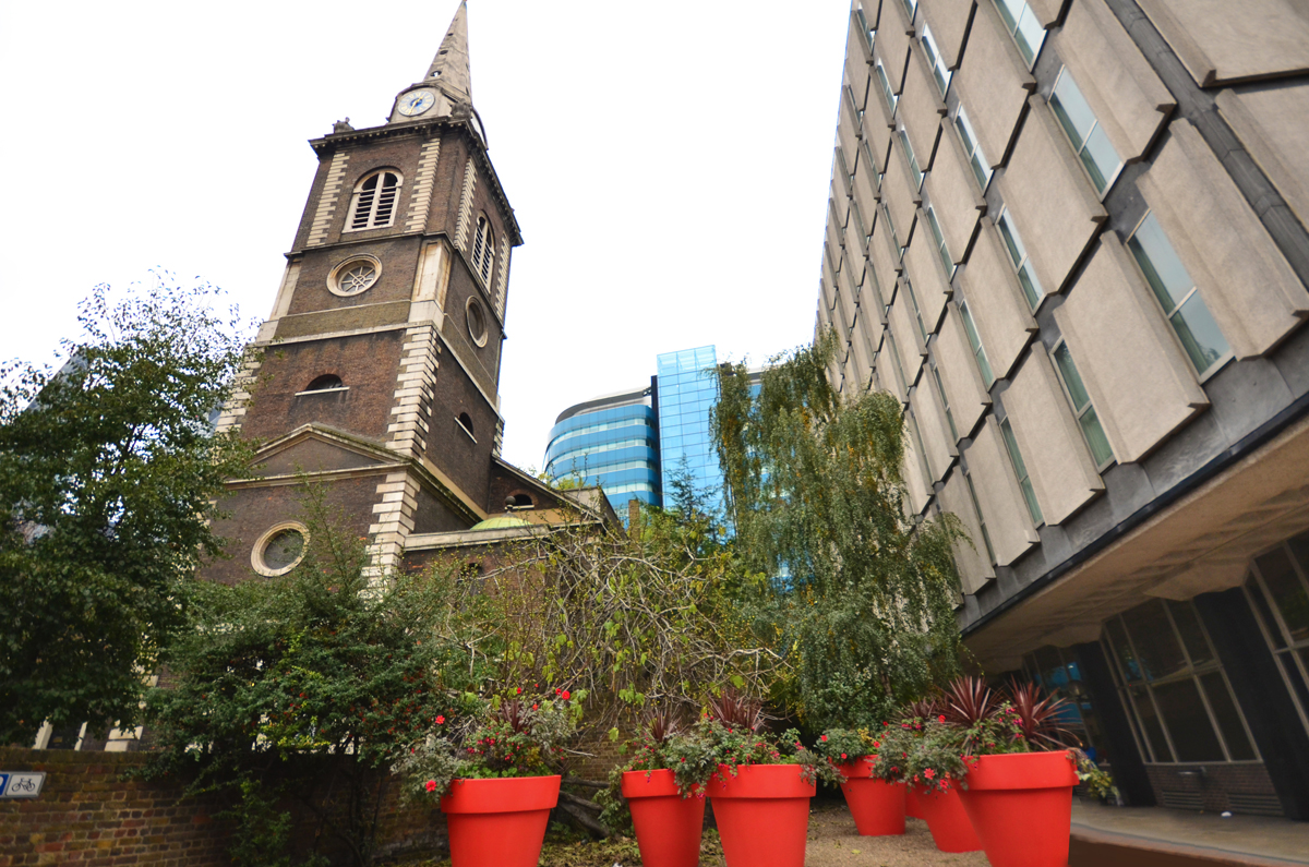 Red pots