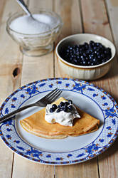 Pancakes with blueberries by fotografka