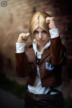 Annie Leonhardt