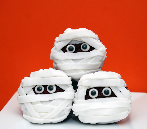 Mummy Cupcakes