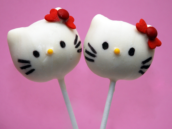 Hello Kitty Cake Pops