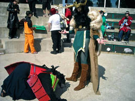 Madara bows Loki