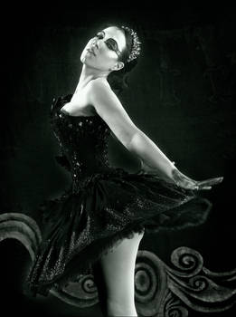 Black Swan Odile cosplay 2