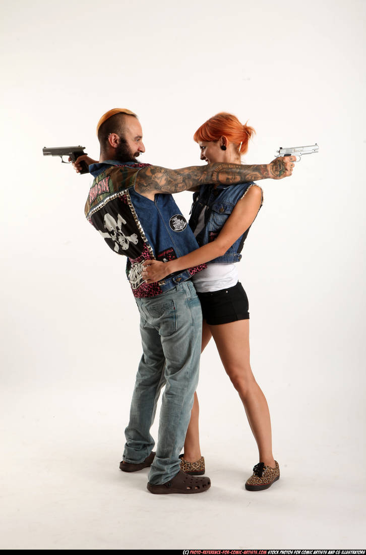 Couple - Cross shooting (pistols)