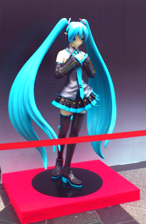 Life size HATSUNE MIKU part2