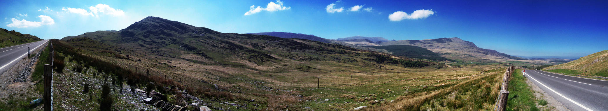 Crimea Pass, North Wales by iia02dennisg