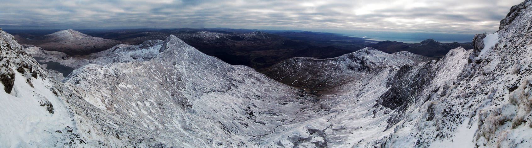 Yr Wyddfa, Snowdonia by iia02dennisg