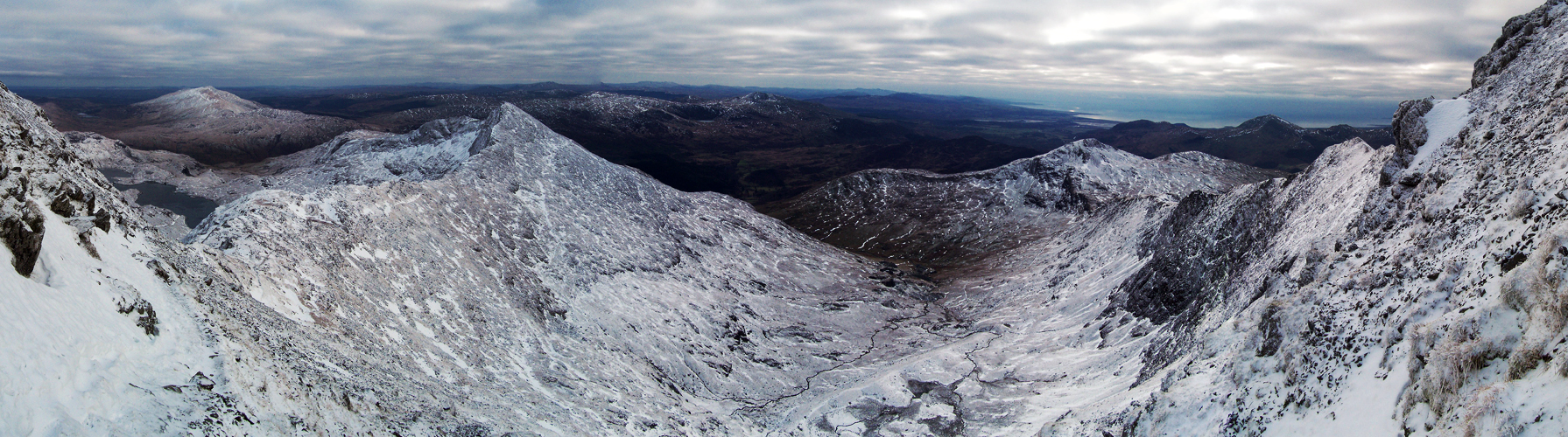Yr Wyddfa, Snowdonia by iia02dennisg