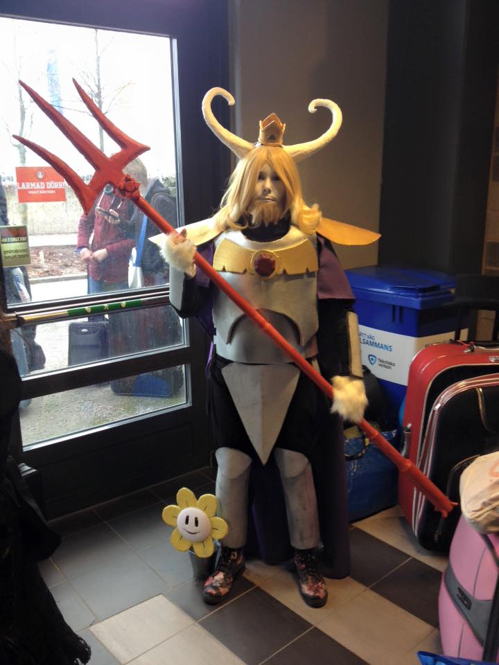 Asgore cosplay Final