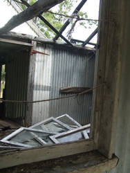 Settlers Hut Ruines on Property