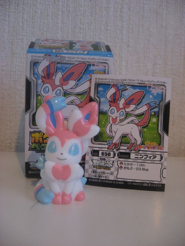 Sylveon figure