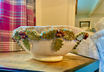 Holly garland Bowl