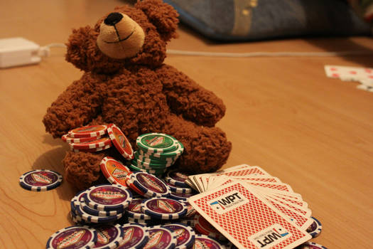 Teddy bears also like poker