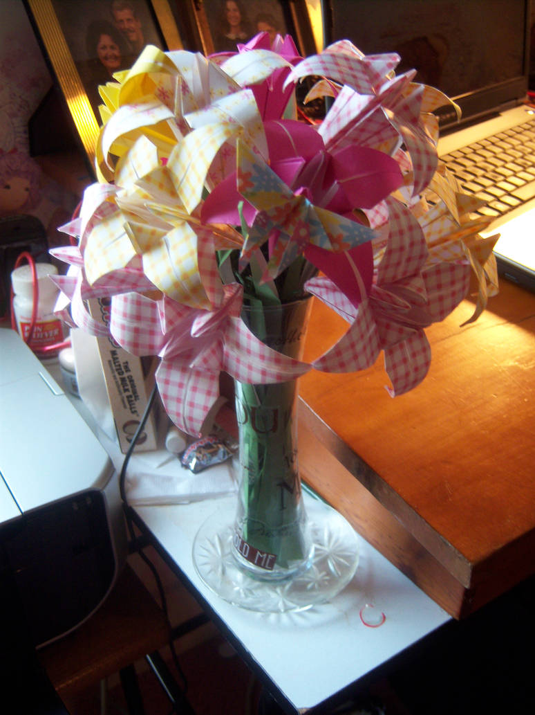 Origami Lily Bouquet by cosmicantenna on DeviantArt