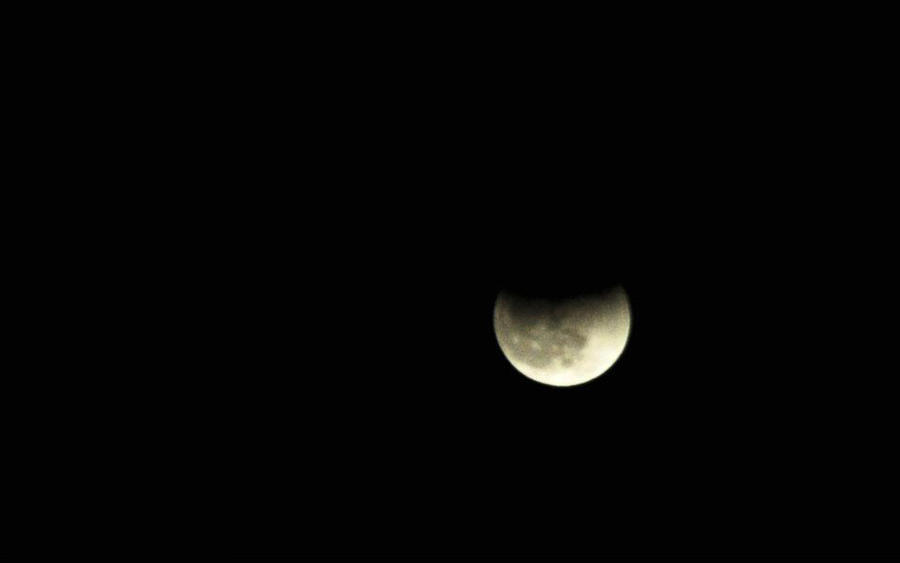 Lunar eclipse .. 10-12-2011