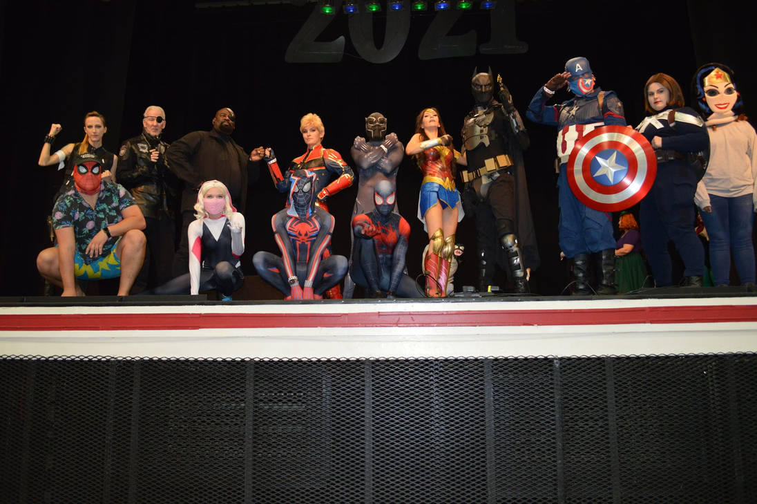 Group Photo St Pete Comic Con 2022 (9) by bryandwolfe67 on DeviantArt