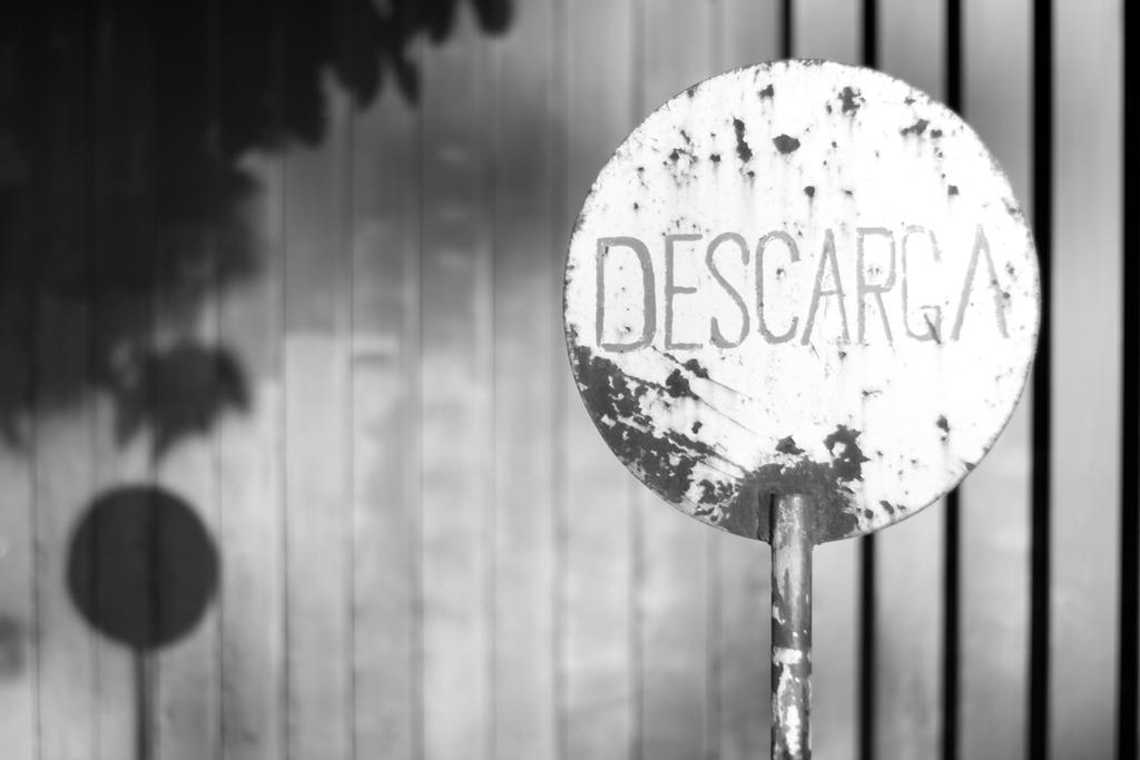 Discargde Discharge | Descarga by leonardofsales on DeviantArt