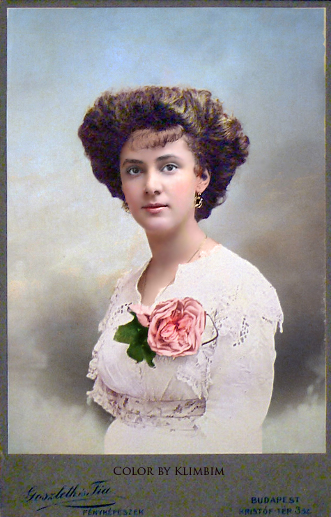 Pretty lady from Budapest, 1909