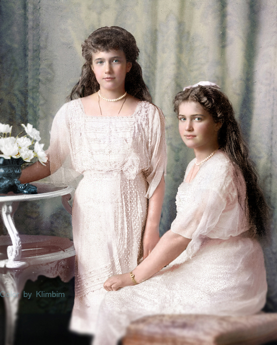 Grand Duchesses Anastasia and Maria Romanov