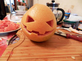 halloween grapefruit =)