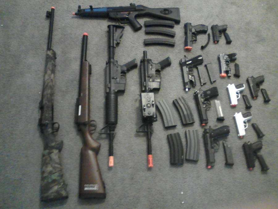 My arsenal of guns that work right now. : r/airsoft