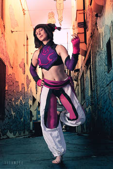 Juri cosplayed by Jadeabella