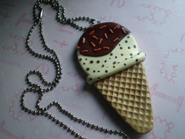 ice cream pendant