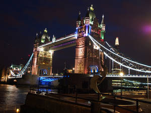 London at night 3 by CeaSanddorn