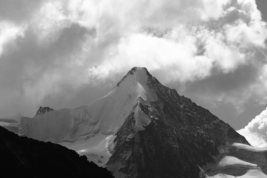 On the road from Sorbois to Petit Mountet (4)