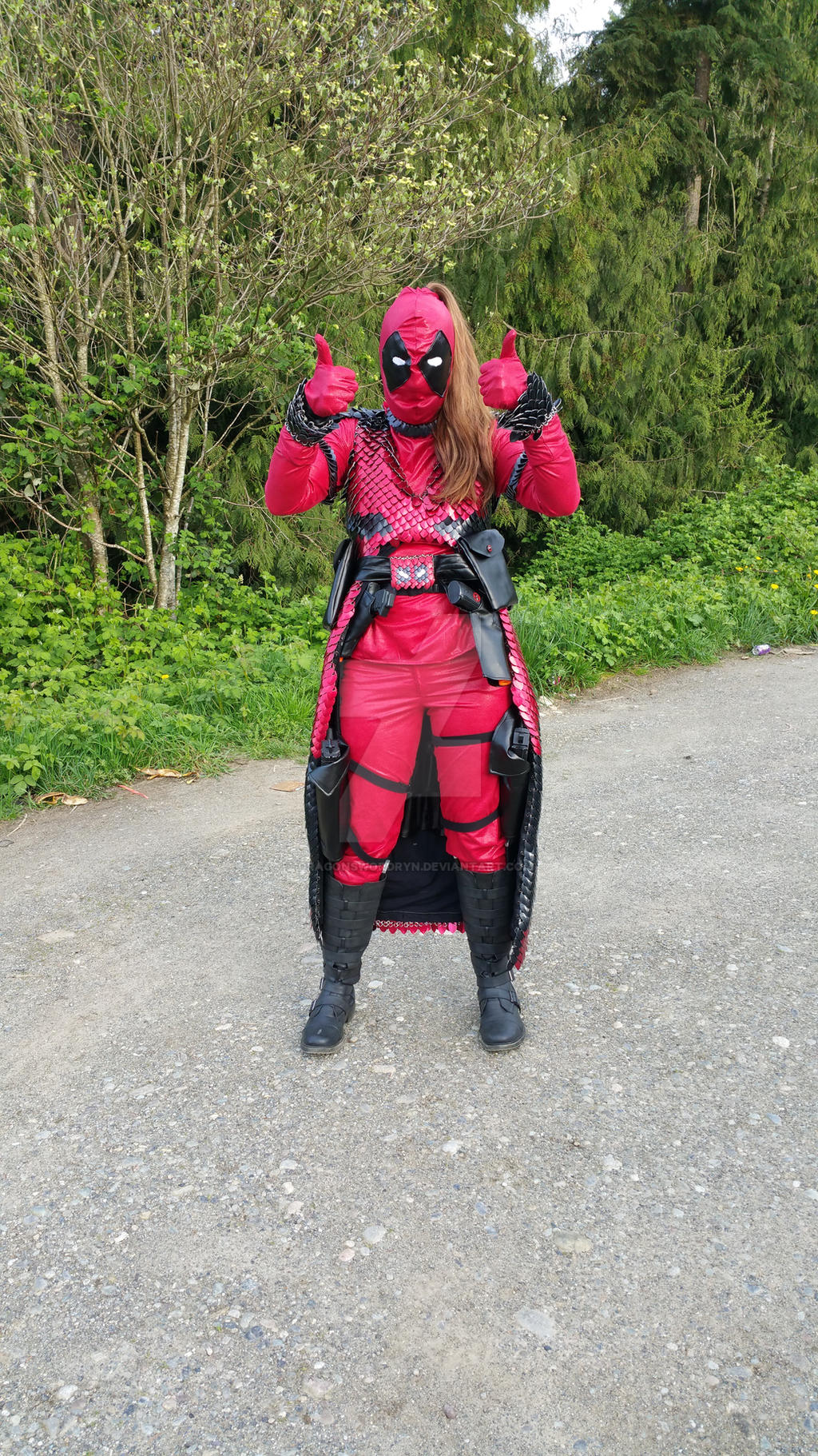 Lady Deadpool fully equipped!