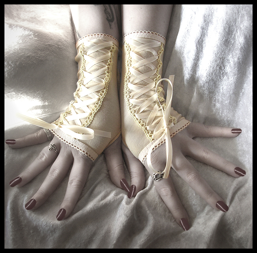 Ivory Corset Fingerless Gloves