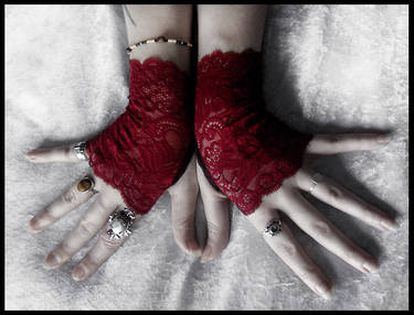 Undead Lace Fingerless Gloves