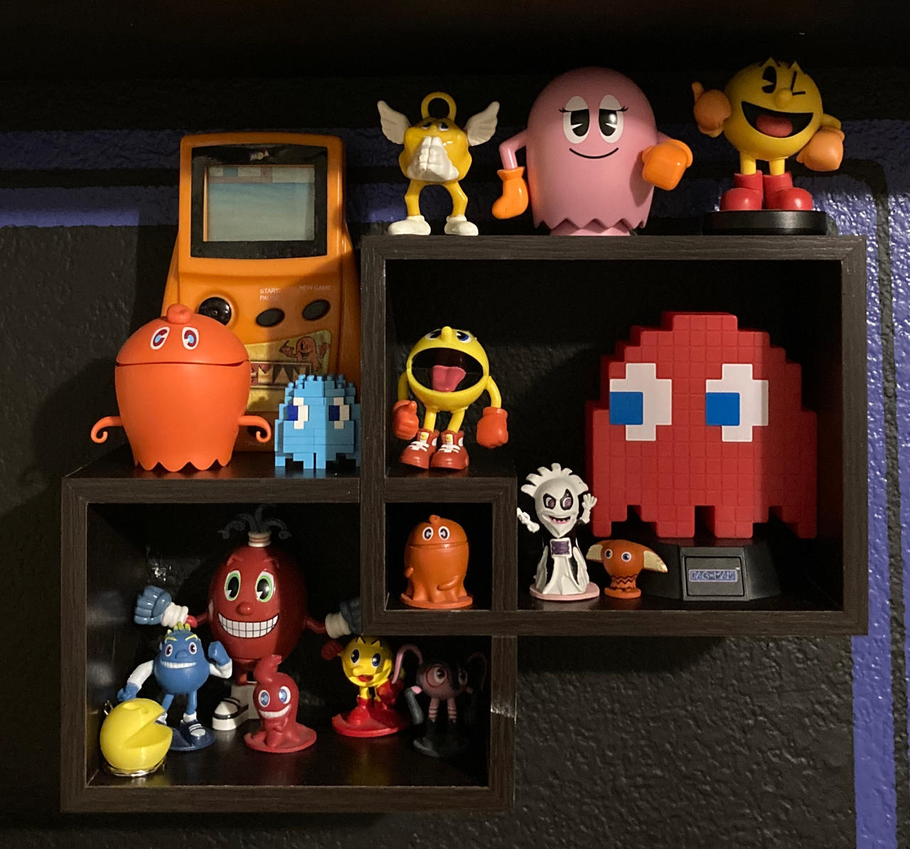 Pac-Man Mini Shelf 2 by LACB20Studios on DeviantArt