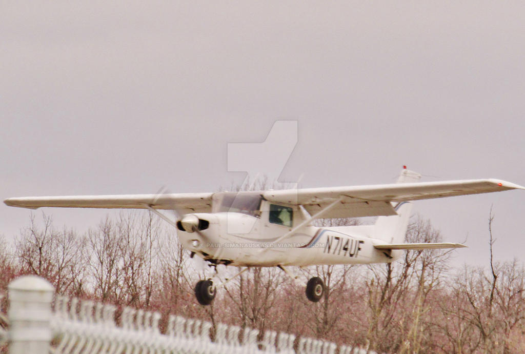 Cessna Landing on a Cloudy day by Paul-Simanauskas on DeviantArt