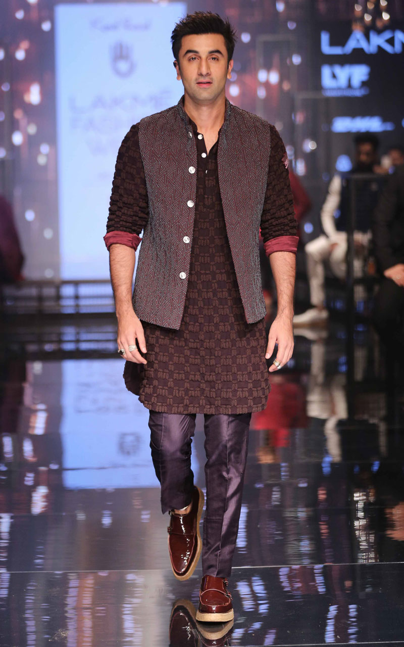 Ranbir kapoor for Kunal Rawal fashion show as Show stopper :  r/RanbirKapoorUniverse