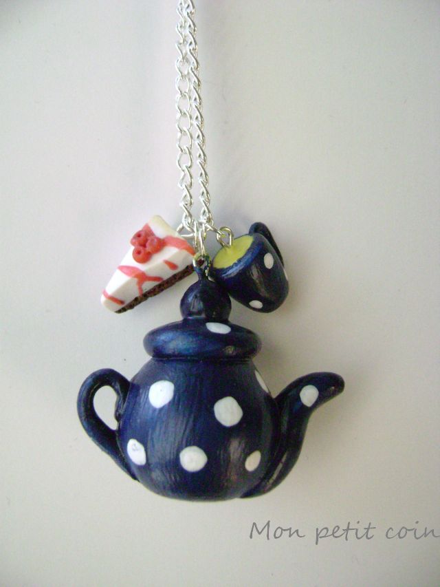 Blue polka dot teapot