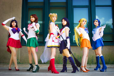 Super Sailor Moon group cosplay