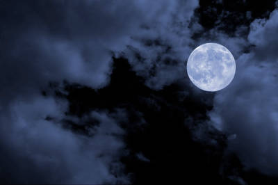 Blue moon by StamatisGR