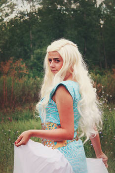 Daenerys Targaryen cosplay