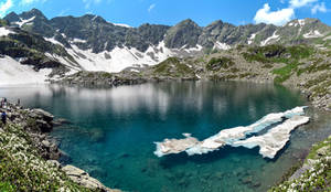 Alpine lake