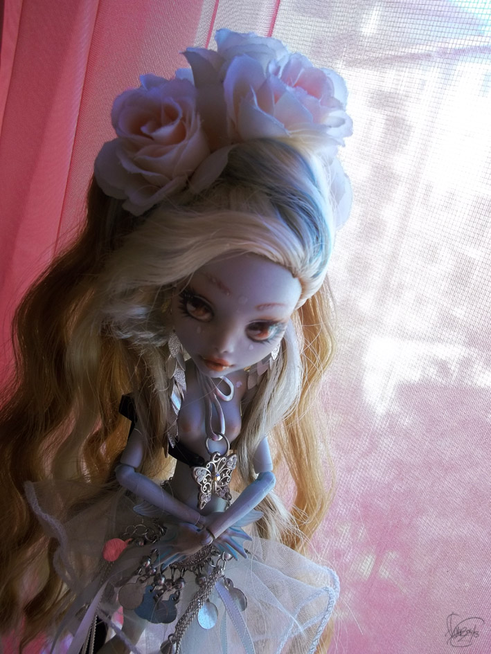 Monster High  OOAK repaint custom Lagoona 02