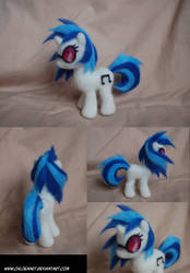 Vinyl Scratch needle felt