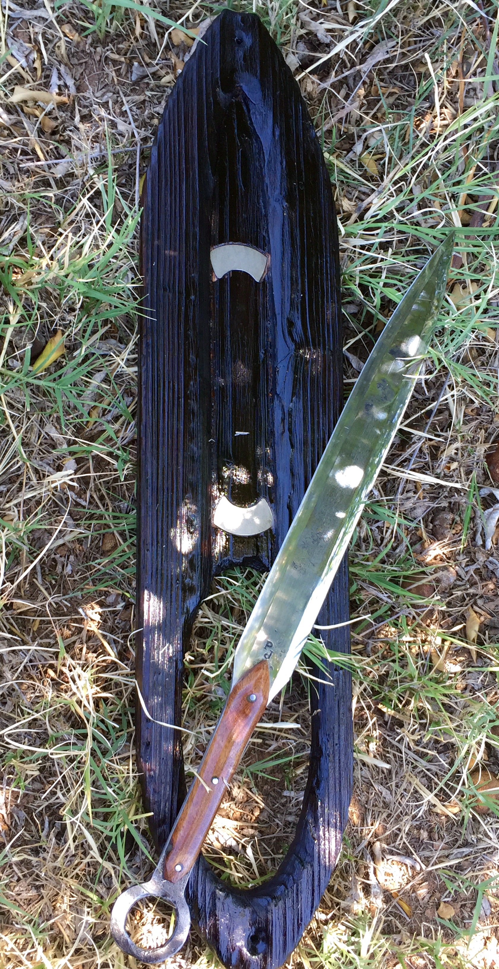 Magnetic sword wall display 