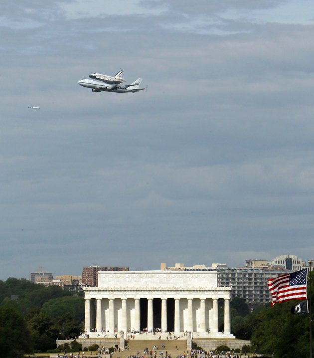 Discovery's Last Flight