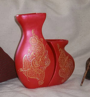 Henna-pottery